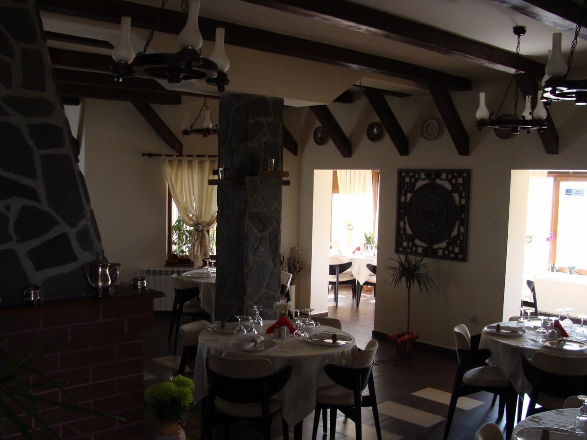 יאשי Pensiunea Taverna Bucium מראה חיצוני תמונה
