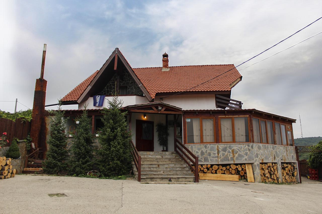 יאשי Pensiunea Taverna Bucium מראה חיצוני תמונה